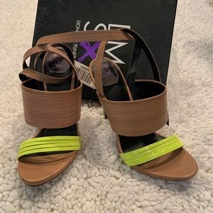 DMSX by Donald Pliner Sammy Pumps- 7.5